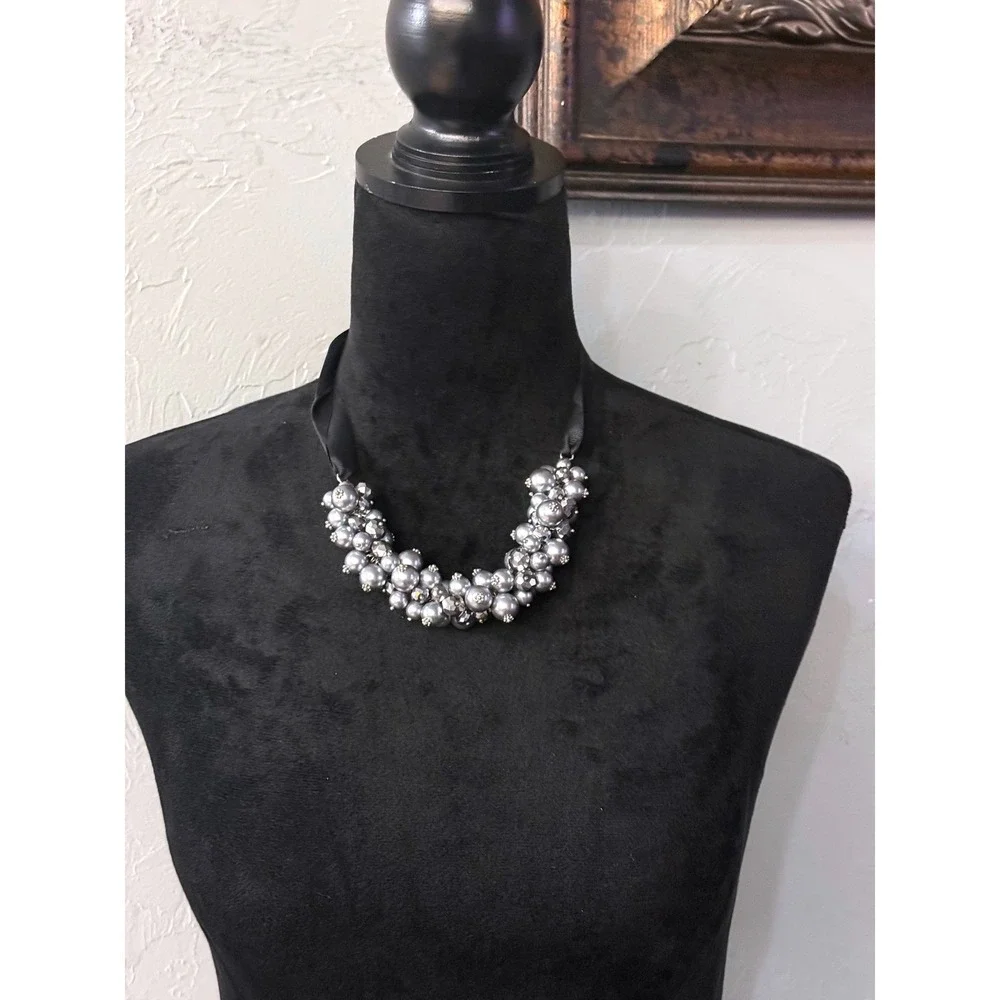 Gray Glass Crystal Bead Black Ribbon Necklace‎